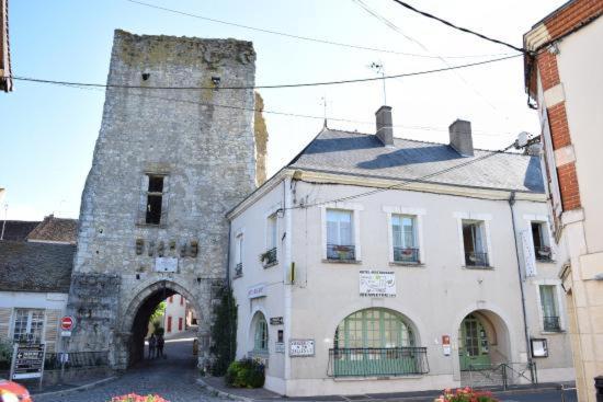 Auberge De La Tour Mennetou-sur-Cher Экстерьер фото